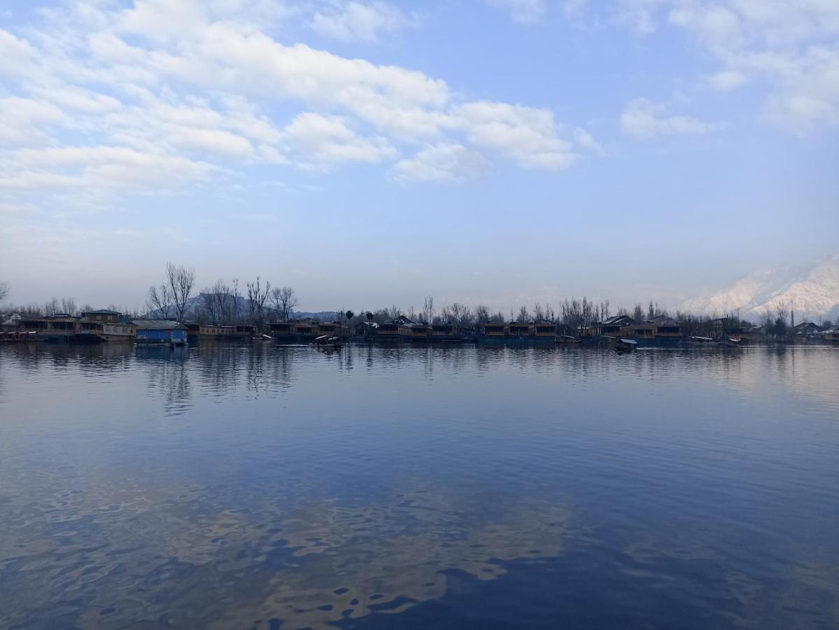 Goona Palace Houseboats Srīnagar Dış mekan fotoğraf