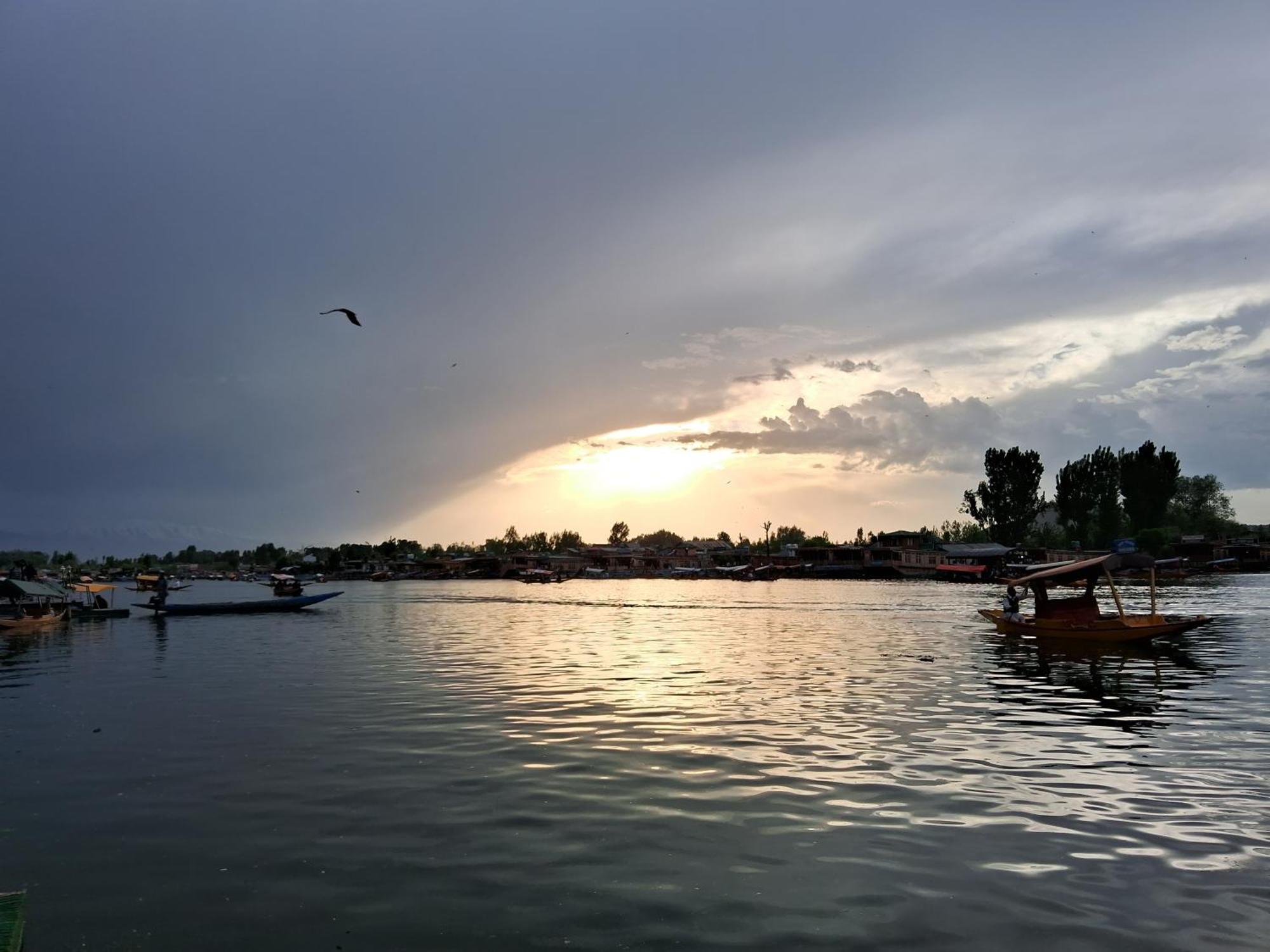 Goona Palace Houseboats Srīnagar Dış mekan fotoğraf